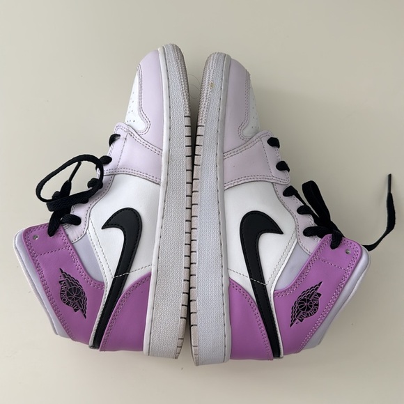Air Jordan 1 Mid GS Purple White - Size 5Y | Gently Used - Picture 4 of 9